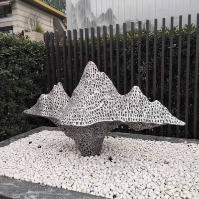 镜面几何石头小品 园林雕塑制作厂家