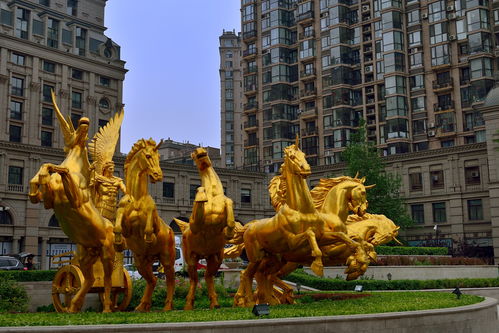 阿波罗：古希腊神话中的光明与艺术之神在雕塑中的永恒光辉